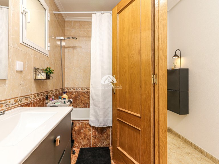 Apartment for Sale in Torrevieja Torrevieja, Alicante 9