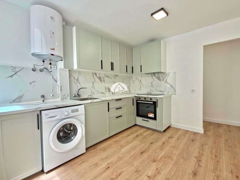 Apartment for Sale in El Acequion - Los Náufragos Torrevieja, Alicante 9