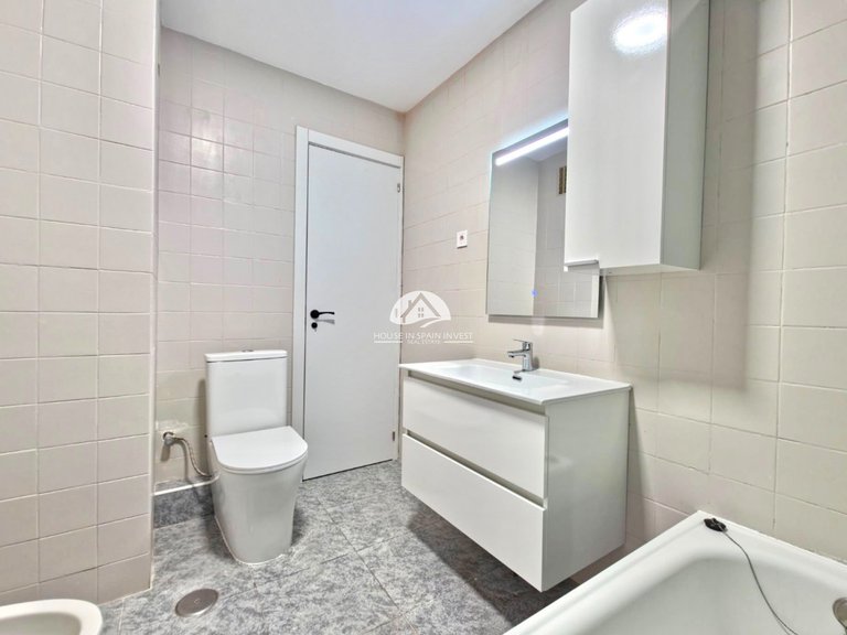 Apartment for Sale in El Acequion - Los Náufragos Torrevieja, Alicante 11