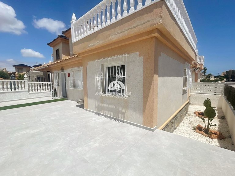 Town House for Sale in Ciudad Quesada Rojales - Ciudad Quesada, Alicante 3