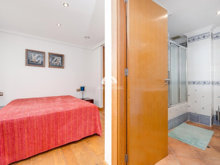 Penthouse for Sale in El Acequion - Los Náufragos Torrevieja, Alicante 11