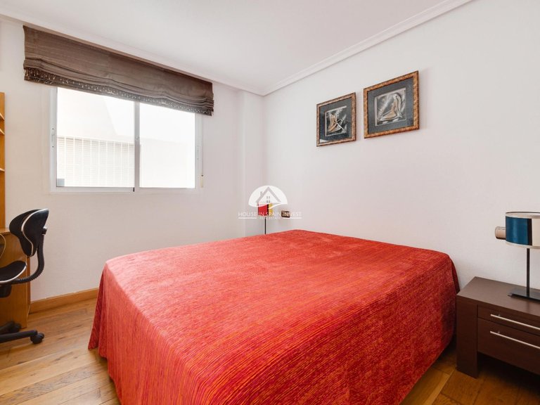 Penthouse for Sale in El Acequion - Los Náufragos Torrevieja, Alicante 16