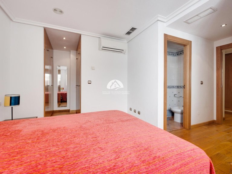 Penthouse for Sale in El Acequion - Los Náufragos Torrevieja, Alicante 17