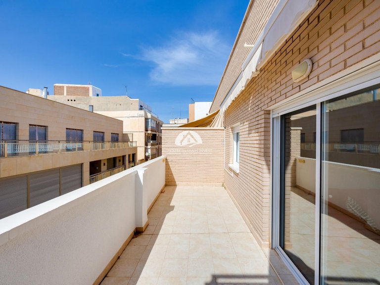 Penthouse for Sale in El Acequion - Los Náufragos Torrevieja, Alicante 35