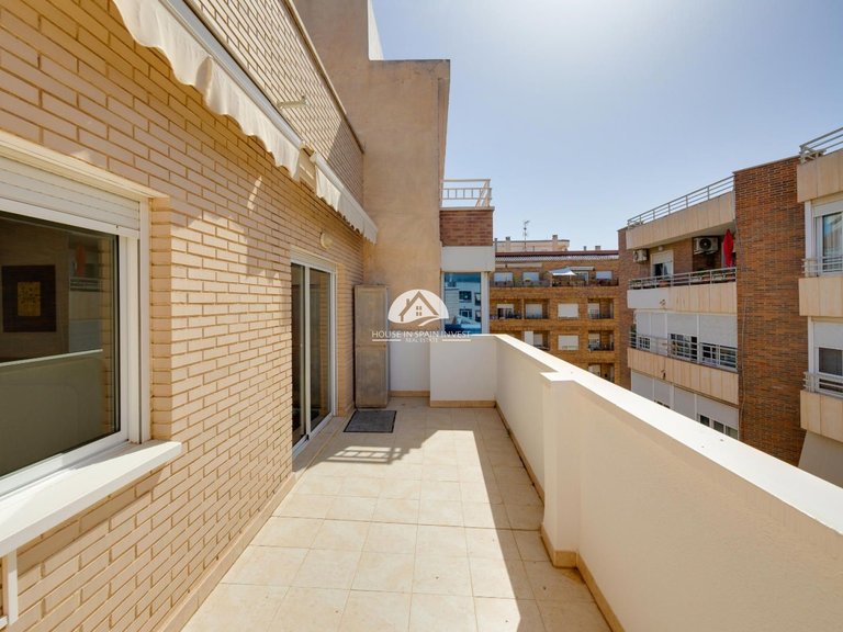 Penthouse for Sale in El Acequion - Los Náufragos Torrevieja, Alicante 37