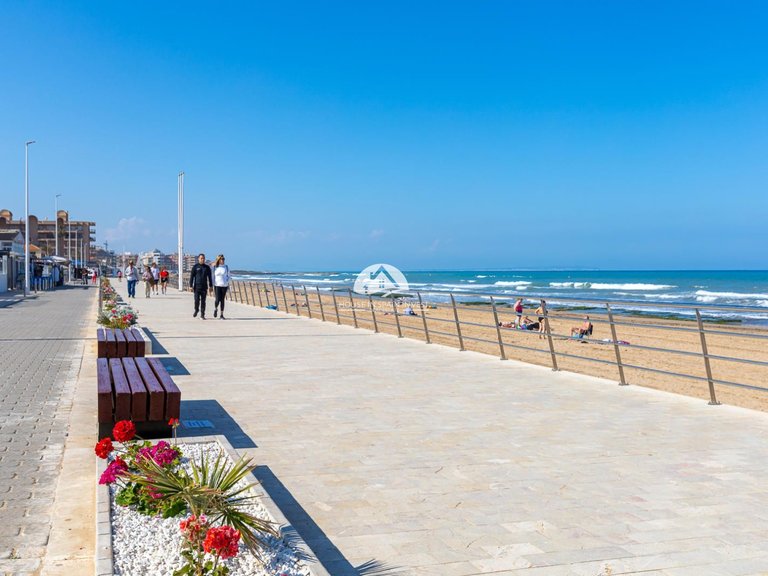 Penthouse for Sale in La Mata Torrevieja, Alicante 29