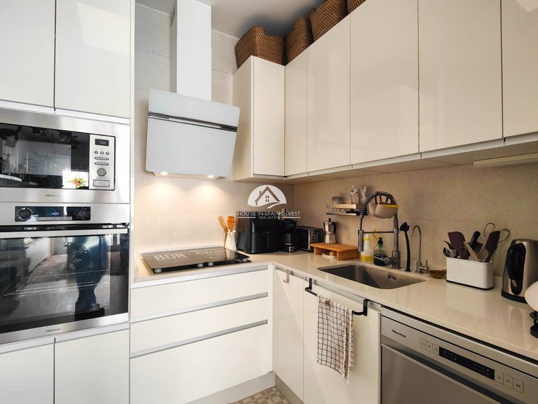 Apartment for Sale in El Acequion - Los Náufragos Torrevieja, Alicante 12