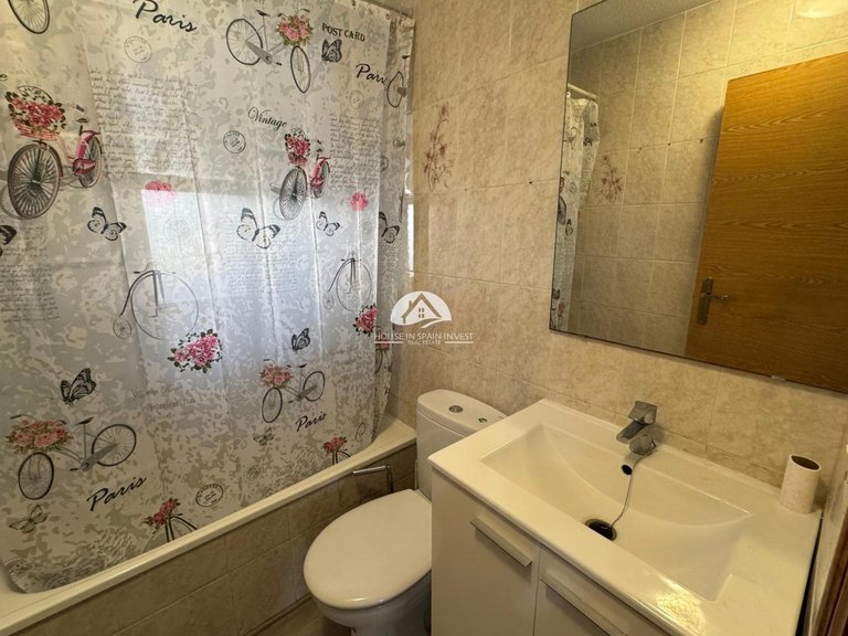 Apartment for Sale in Playa de los Locos Torrevieja, Alicante 18