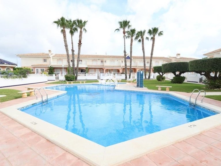 Town House for Sale in Doña Pepa Rojales - Ciudad Quesada, Alicante 1