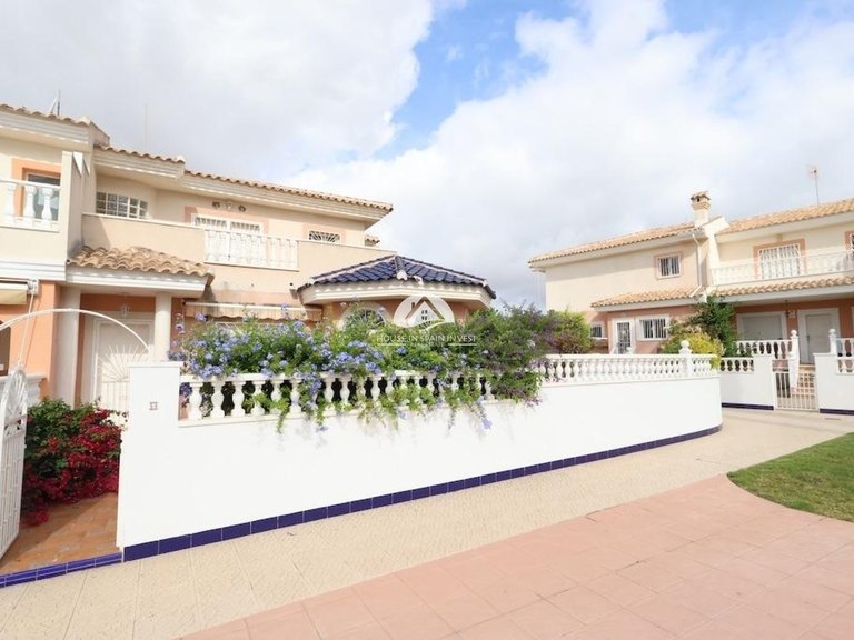 Town House for Sale in Doña Pepa Rojales - Ciudad Quesada, Alicante 2