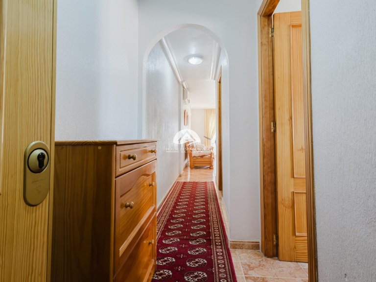 Apartment for Sale in El Acequion - Los Náufragos Torrevieja, Alicante 2