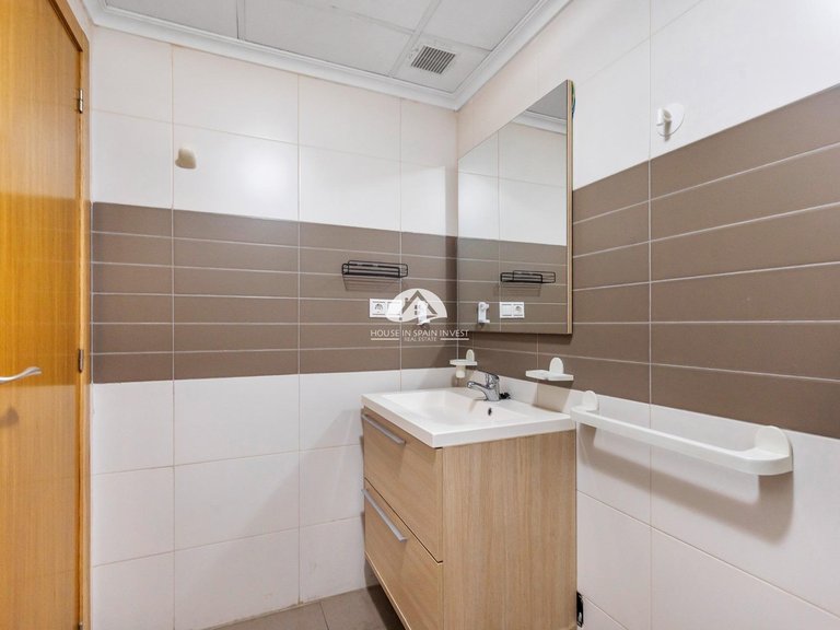Apartment for Sale in Centro Torrevieja, Alicante 16
