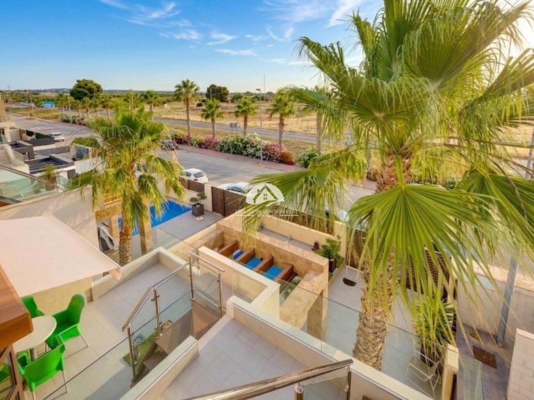 Villa for Sale in Pueblo bravo Rojales - Ciudad Quesada, Alicante 14