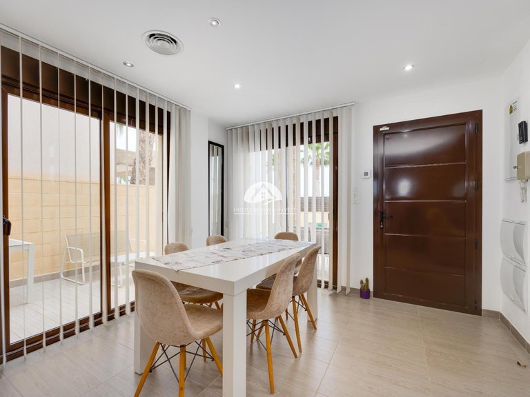 Villa for Sale in Pueblo bravo Rojales - Ciudad Quesada, Alicante 33