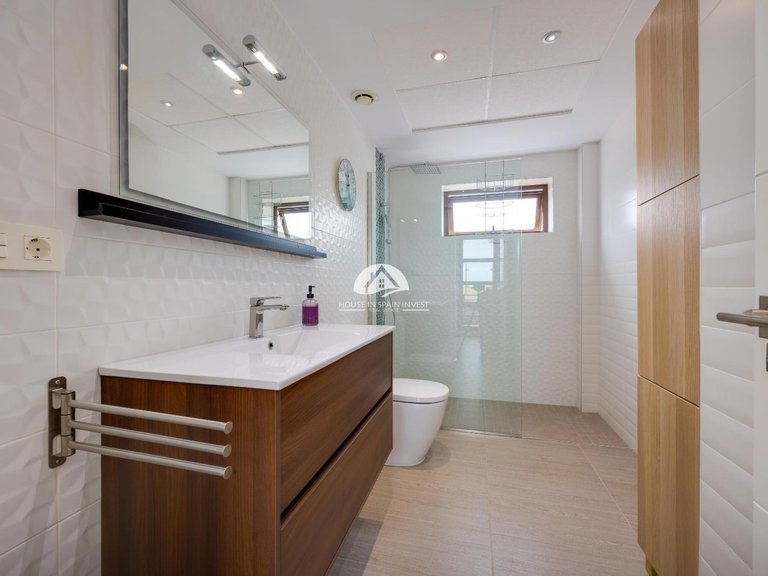 Villa for Sale in Pueblo bravo Rojales - Ciudad Quesada, Alicante 39