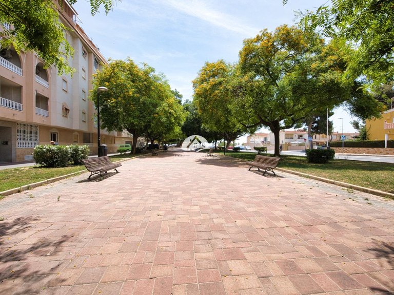 Apartment for Sale in El Acequion - Los Náufragos Torrevieja, Alicante 3