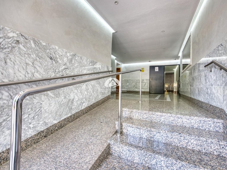Apartment for Sale in El Acequion - Los Náufragos Torrevieja, Alicante 6