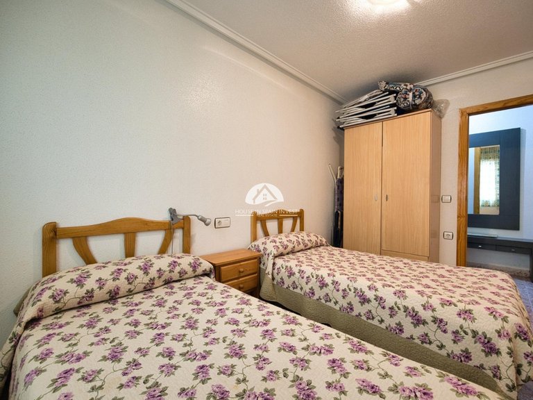 Apartment for Sale in El Acequion - Los Náufragos Torrevieja, Alicante 12