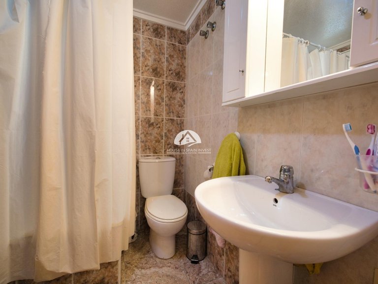 Apartment for Sale in El Acequion - Los Náufragos Torrevieja, Alicante 18