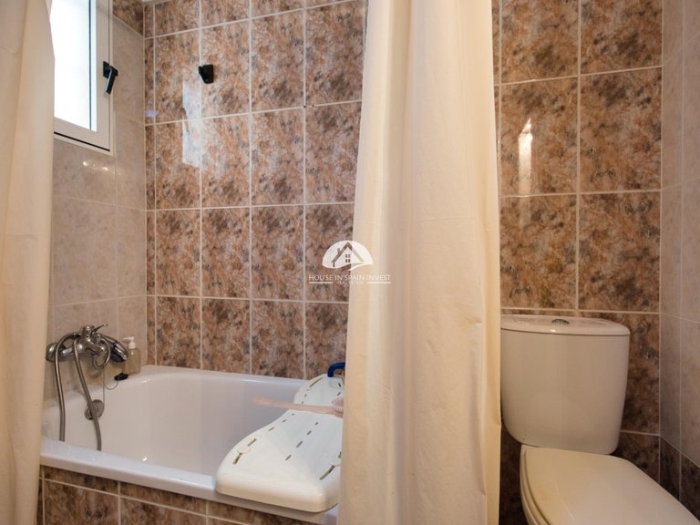 Apartment for Sale in El Acequion - Los Náufragos Torrevieja, Alicante 19
