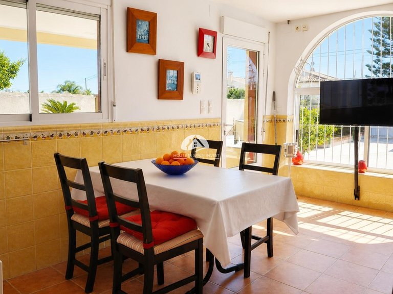 Villa for Sale in La Siesta - El Salado - Torreta Torrevieja, Alicante 11
