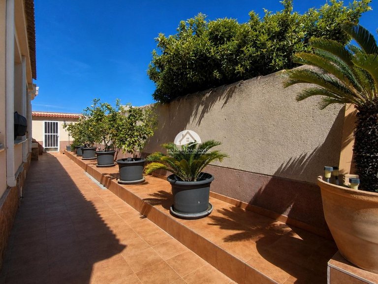 Villa for Sale in La Siesta - El Salado - Torreta Torrevieja, Alicante 25