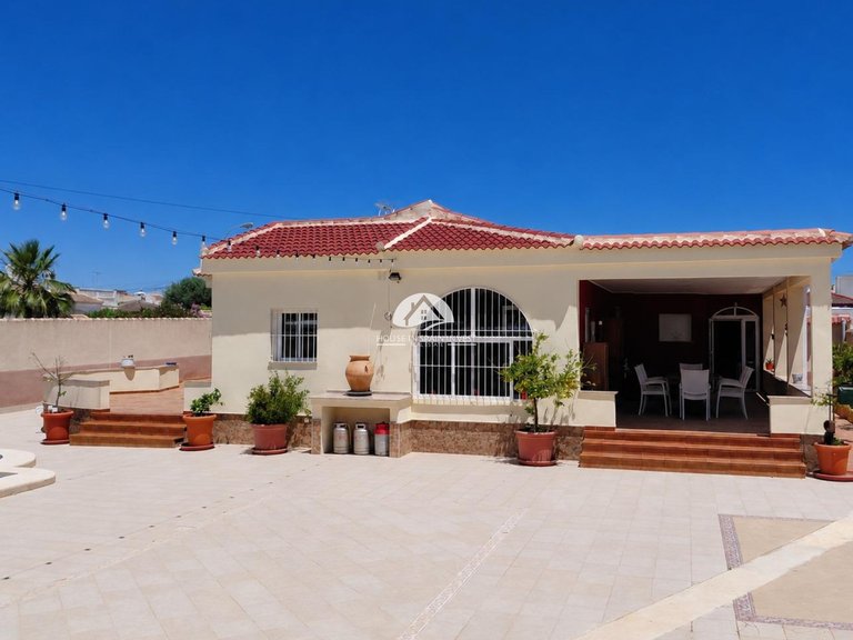 Villa for Sale in La Siesta - El Salado - Torreta Torrevieja, Alicante 32