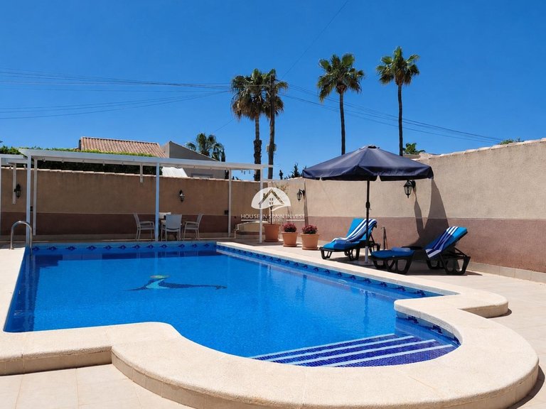 Villa for Sale in La Siesta - El Salado - Torreta Torrevieja, Alicante 33