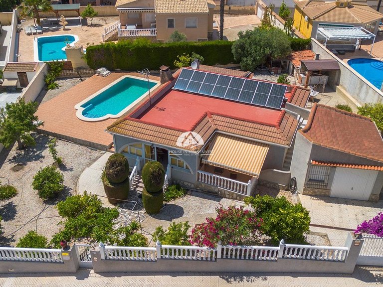 Villa for Sale in Rojales Rojales - Ciudad Quesada, Alicante 2