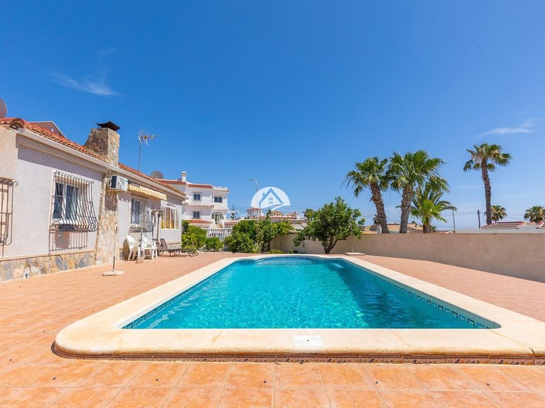 Villa for Sale in Rojales Rojales - Ciudad Quesada, Alicante 31