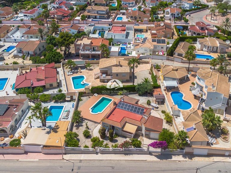 Villa for Sale in Rojales Rojales - Ciudad Quesada, Alicante 36