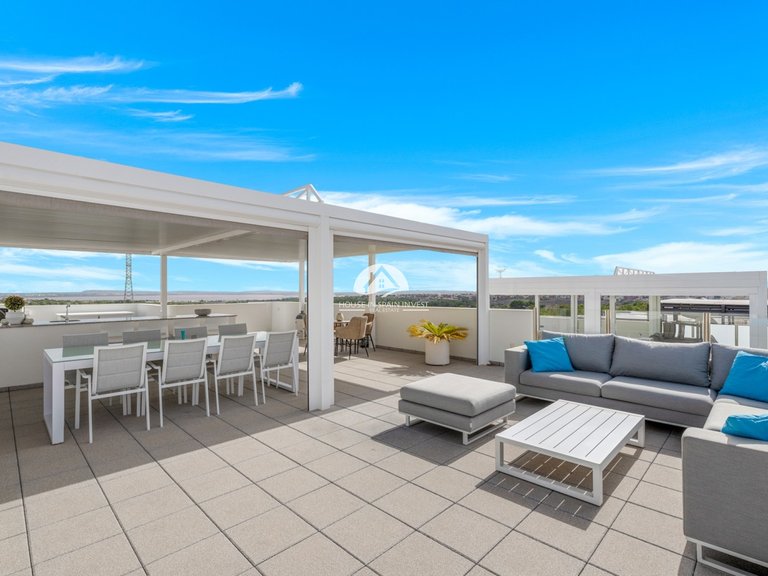 Villa for Sale in Villamartín - Las Filipinas Orihuela Costa, Alicante 12