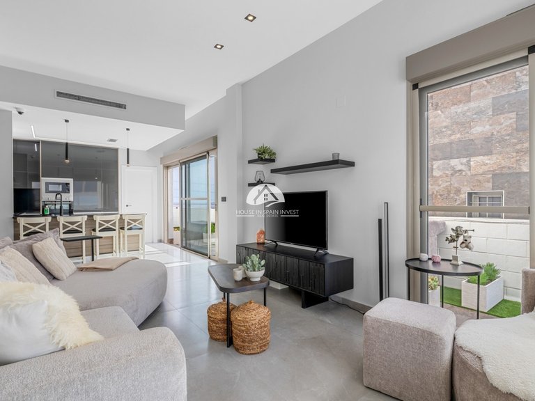 Villa for Sale in Villamartín - Las Filipinas Orihuela Costa, Alicante 17
