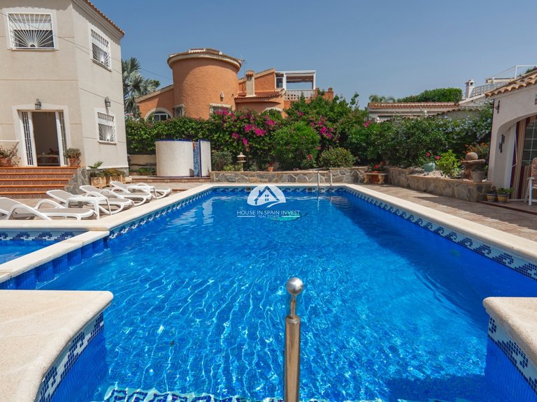 Villa for Sale in Campo De Golf La Marquesa Rojales - Ciudad Quesada, Alicante 4