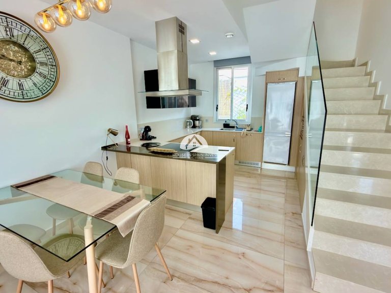 Villa for Sale in Ciudad Quesada Rojales - Ciudad Quesada, Alicante 3