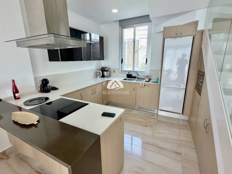 Villa for Sale in Ciudad Quesada Rojales - Ciudad Quesada, Alicante 4