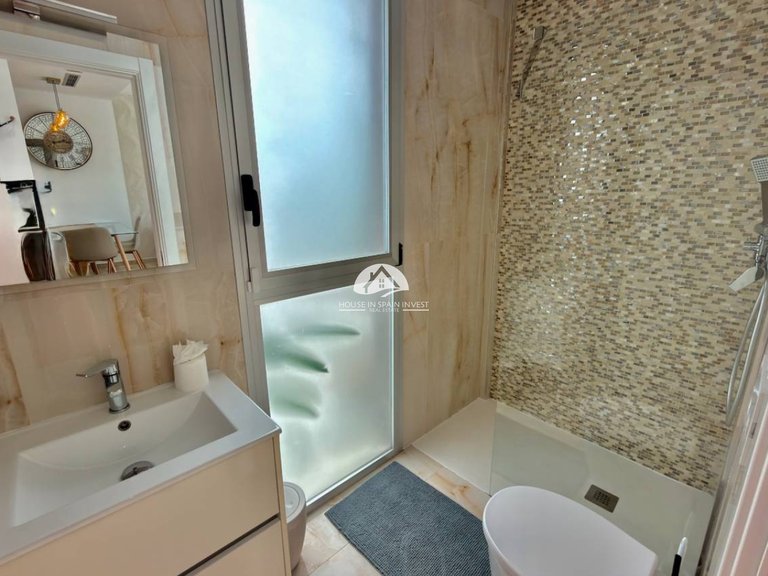 Villa for Sale in Ciudad Quesada Rojales - Ciudad Quesada, Alicante 7