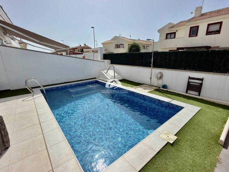 Villa for Sale in Ciudad Quesada Rojales - Ciudad Quesada, Alicante 9