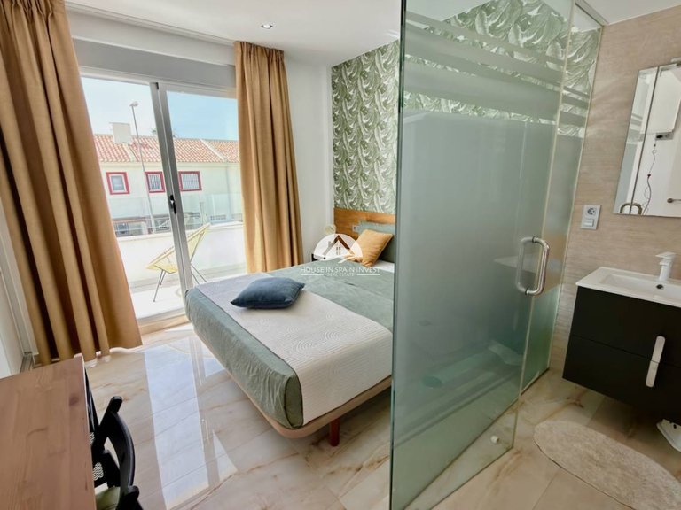 Villa for Sale in Ciudad Quesada Rojales - Ciudad Quesada, Alicante 14