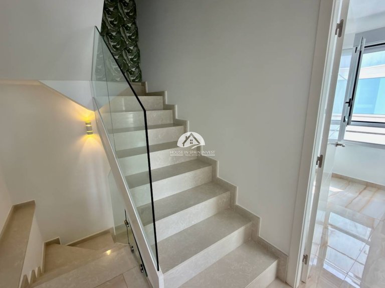 Villa for Sale in Ciudad Quesada Rojales - Ciudad Quesada, Alicante 17