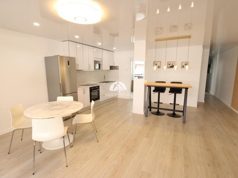 Apartment for Sale in El Acequion - Los Náufragos Torrevieja, Alicante 2
