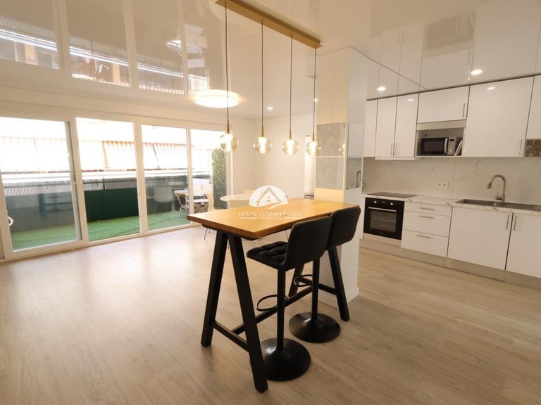 Apartment for Sale in El Acequion - Los Náufragos Torrevieja, Alicante 4