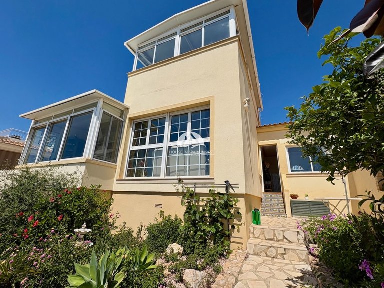 Villa for Sale in Villamartín - Las Filipinas Orihuela Costa, Alicante 6