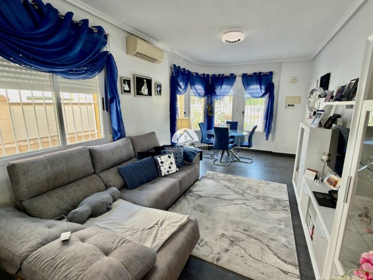 Villa for Sale in Lo Crispin Algorfa - La Finca Golf, Alicante 4