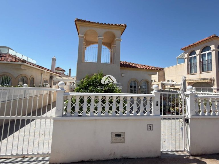 Villa for Sale in Lo Crispin Algorfa - La Finca Golf, Alicante 18