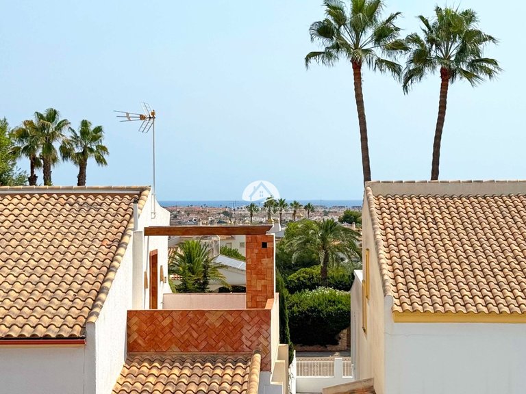 Villa for Sale in Villamartín - Las Filipinas Orihuela Costa, Alicante 12