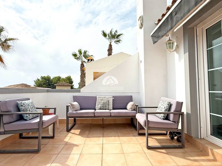 Villa for Sale in Villamartín - Las Filipinas Orihuela Costa, Alicante 13