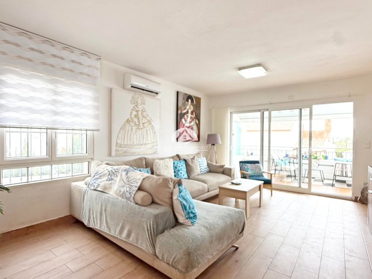 Villa for Sale in Villamartín - Las Filipinas Orihuela Costa, Alicante 17