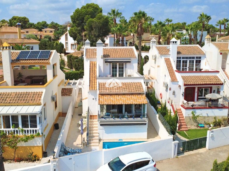Villa for Sale in Villamartín - Las Filipinas Orihuela Costa, Alicante 21