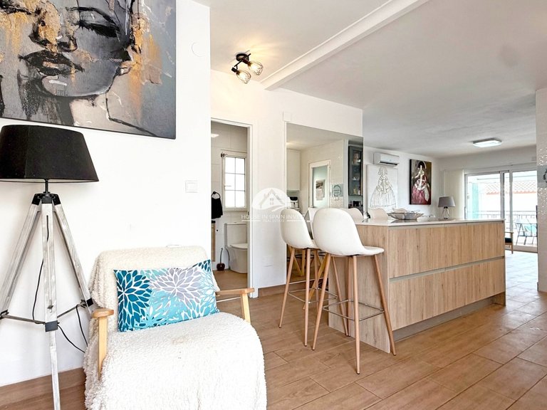 Villa for Sale in Villamartín - Las Filipinas Orihuela Costa, Alicante 25